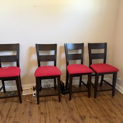 set if 4 pub height chairs 