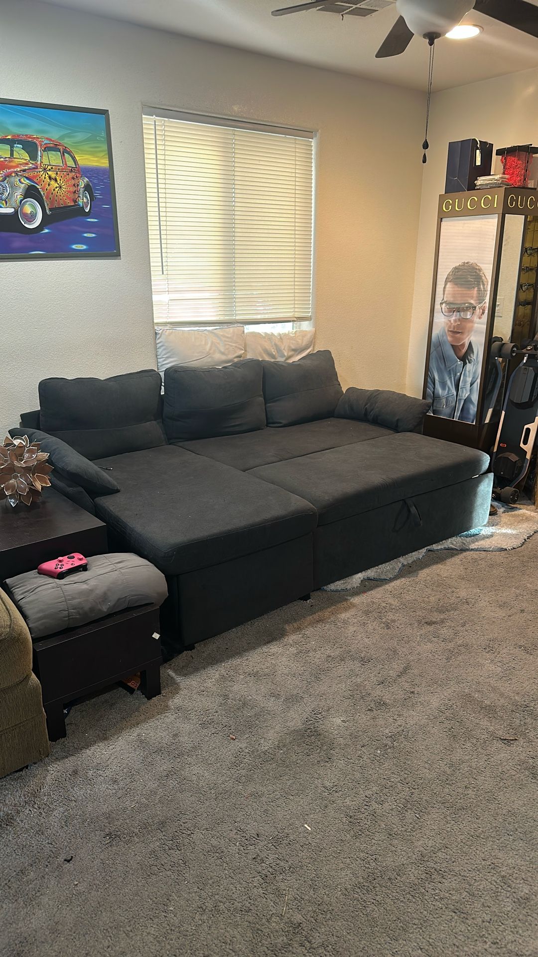 Pull out couch bed