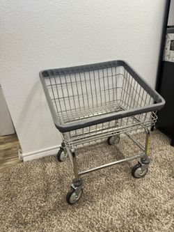 Heavy Duty laundry cart