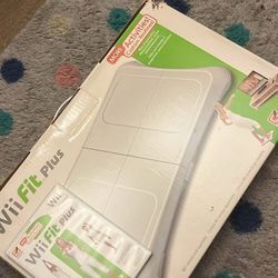WiiFit Plus Board + games