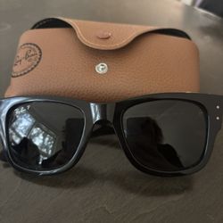 Ray bans usually 160.00 selling at 100.00