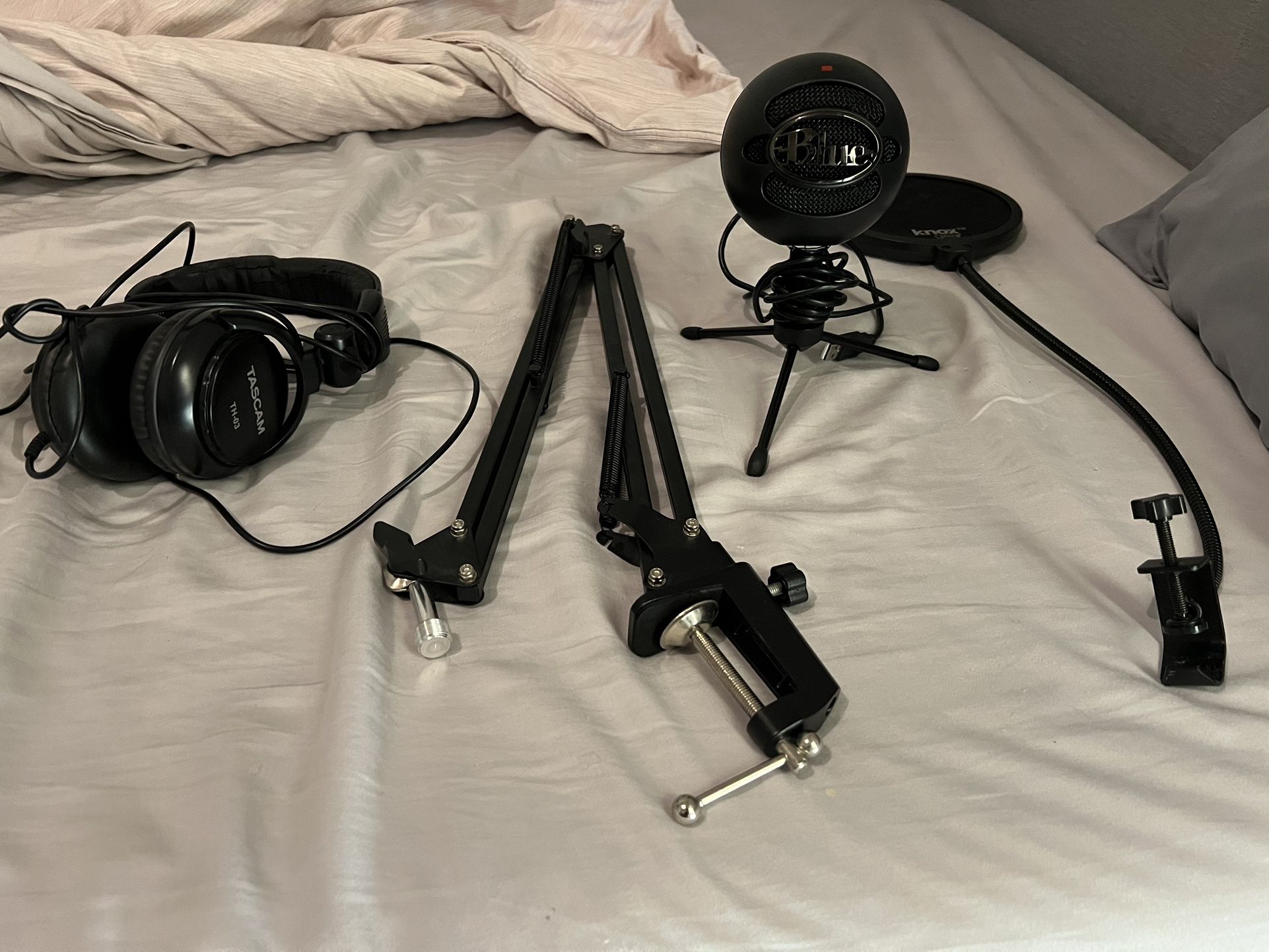 Logitech for Creators Blue Snowball iCE USB Microphone