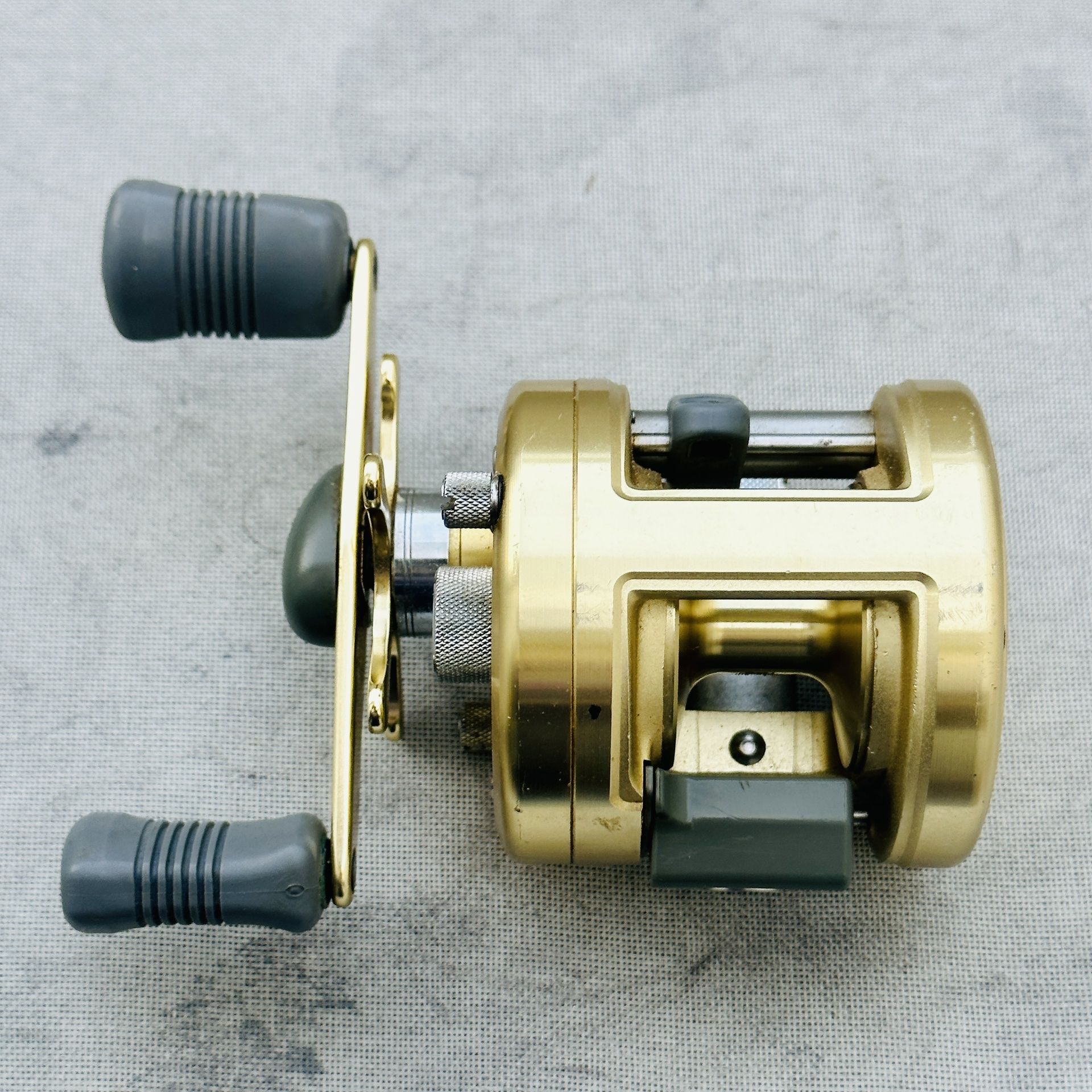 Shimano Calcutta 251 Left Hand Baitcasting Reel for Sale in Stuart