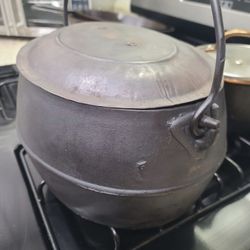 Antique Marietta Co PA 1800s. Clean seasoned ready to be used or displayed.