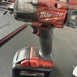 Milwaukee 1/2 Inch Impact and Battery