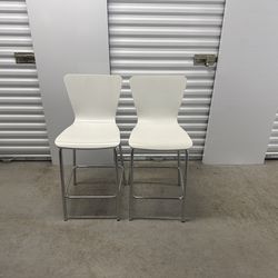 Set of 2 White 24” Counter Height Stools - Modern Mid-Century Style - Great Condition! $65