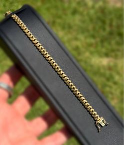 Jewelry 14k solid yellow Gold Miami Cuban bracelet 6.75” 18.9grams 5.90mm