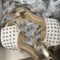 Women’s high heel size 6 rock and republic in white