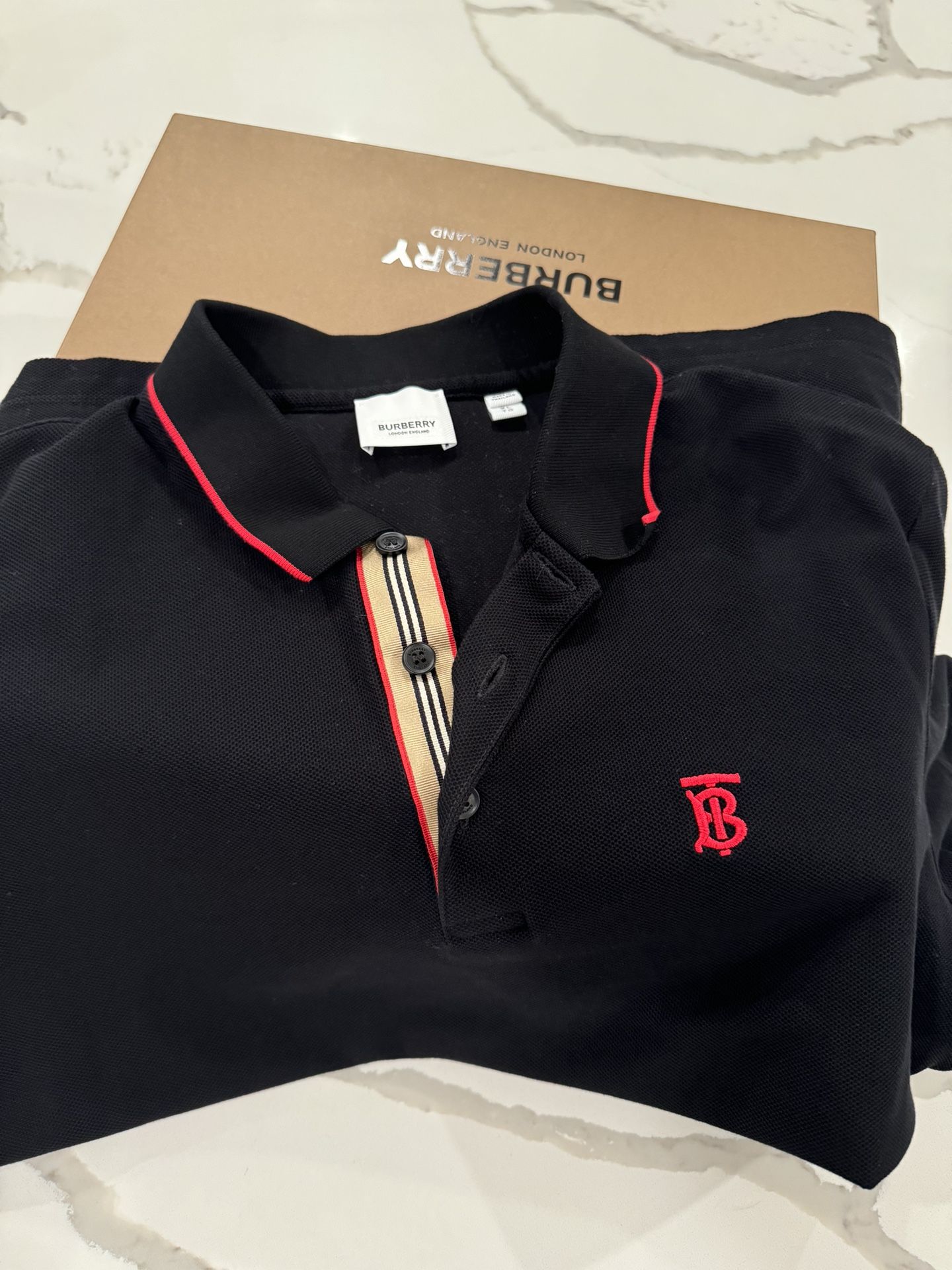 Burberry/Polo T-Shirt