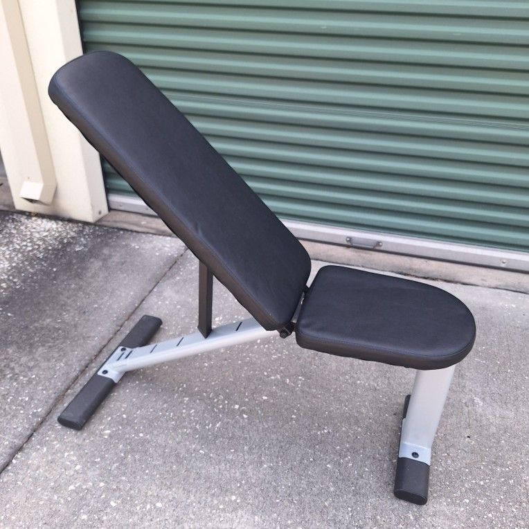Adjustable Weight Bench