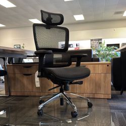 Office Chair | Pilot