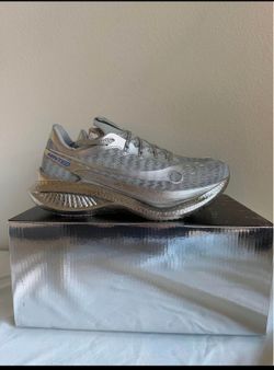 Saucony Endorphin Pro 5 x Minted NY