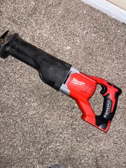 Milwaukee M18 Sawzall