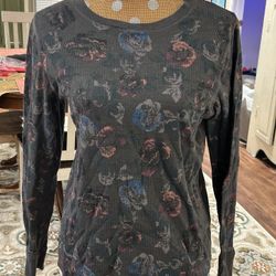 Cuddl Duds Women’s Size XL Gray Floral Thermal Top