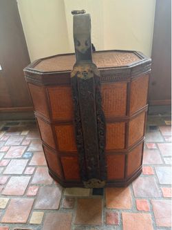 Side table with storage/vintage Chinese wedding basket