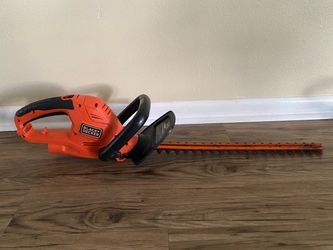 Electric hedge trimmer