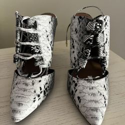Ladies Snakeskin Heel Shoes