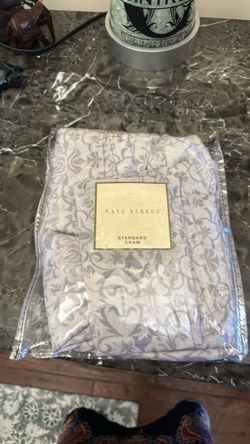 Pillow sham