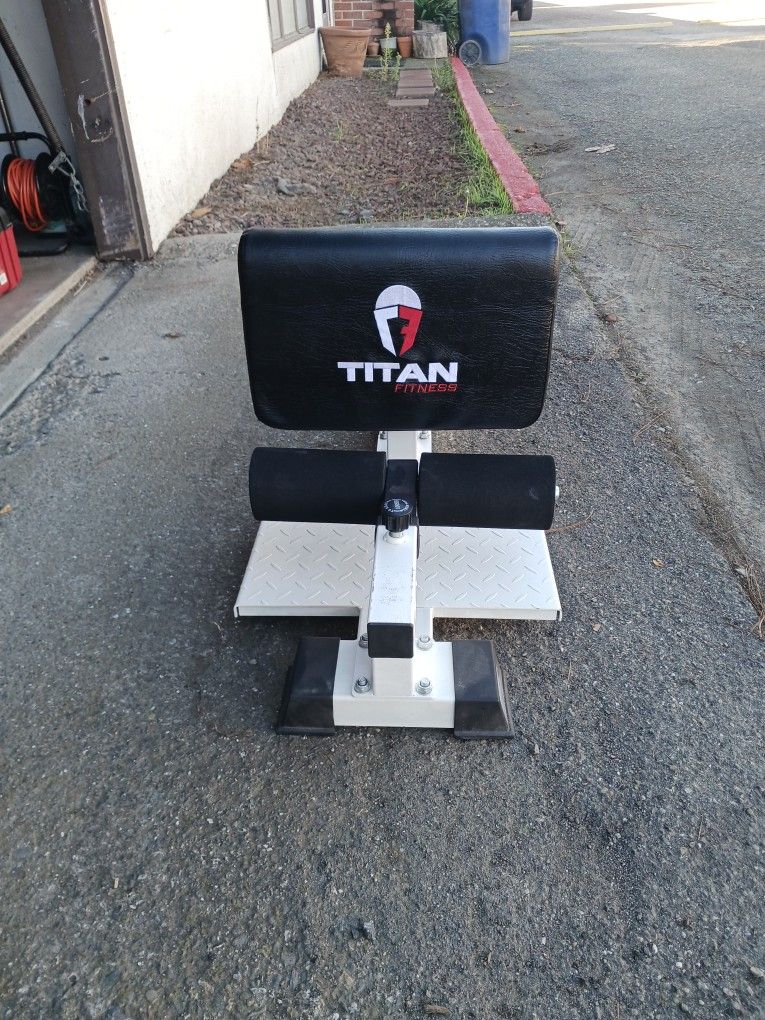 Titan Fitness Sissy Squat Equipment 