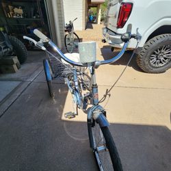 Schwinn Woman's Trike Beach Cruiser 
