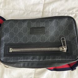Gucci Shoulder Bag 