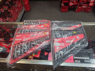 MILWAUKEE COMBINATION WRENCH/RATCHET/RATCHET FLEX HEAD SEE DESCRIPTION