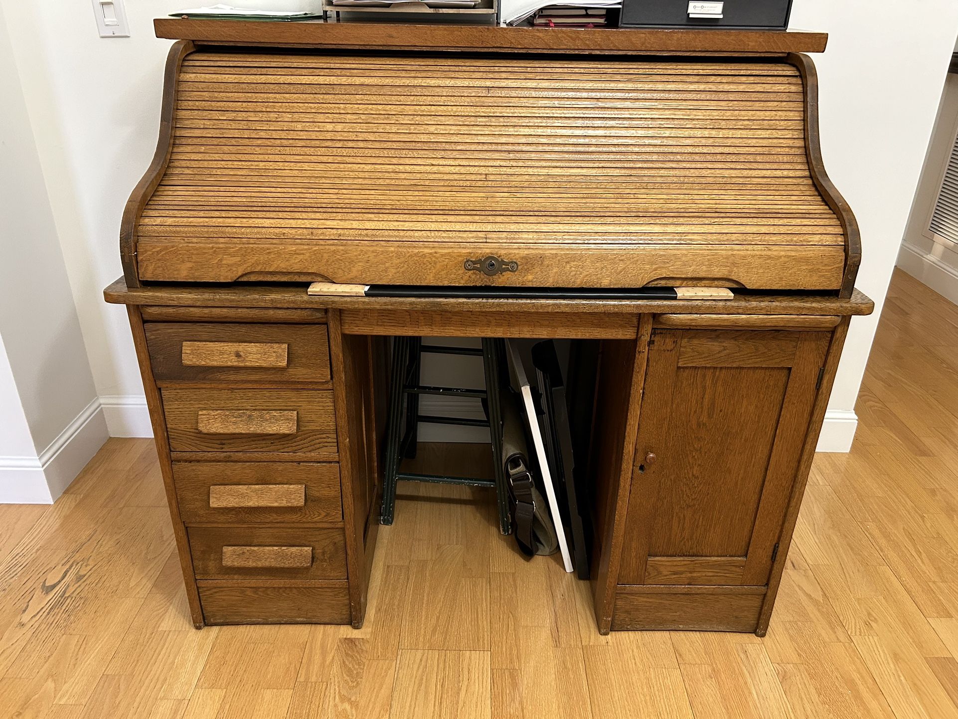 Antique roll top desk. 