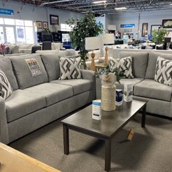 beautiful sofa loveseat✨🩶 $1,299