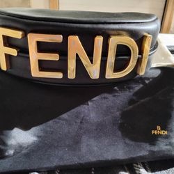 Woman's Fendi Purse 