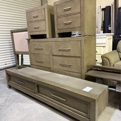 King bedroom set (FREE 24H DELIVERY AND SETUP)