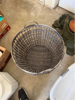 Large wicker blanket basket