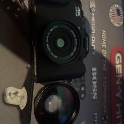 I have this camera I got it for $100 off of Amazon but selling it for 50 don’t need it no more.