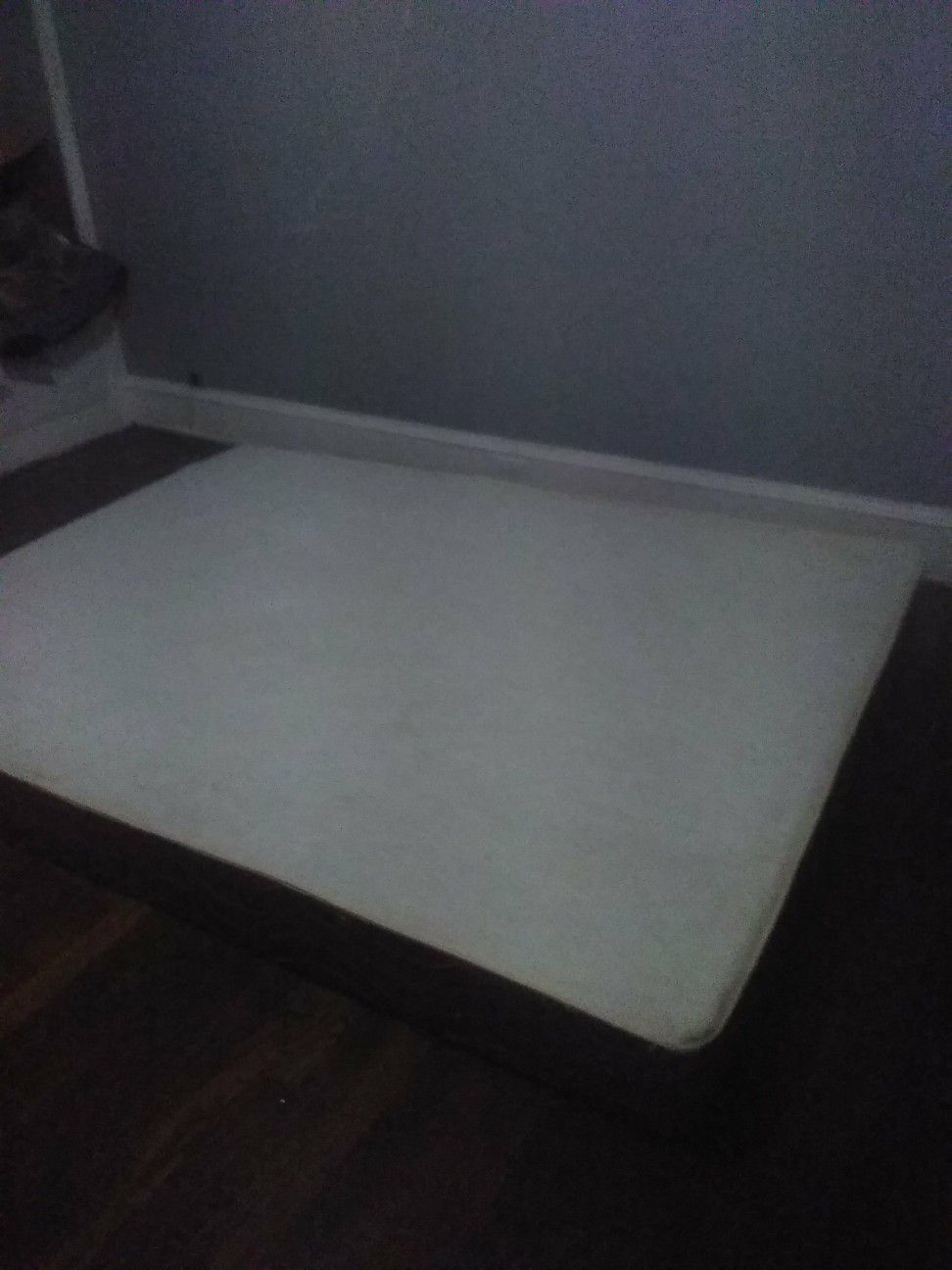 Queen size box spring mattress