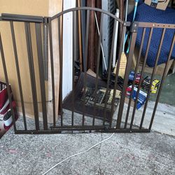 Metal Baby Gate With Extension