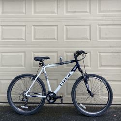 Trek 4300 Mountain Bike – 21” Frame – 26” Wheels – 24-Speed – Alpha Aluminum Bicycle