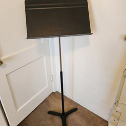 Manhassset Music Stand