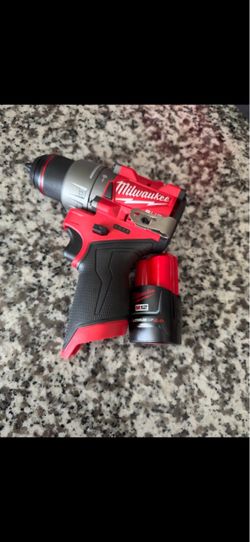 Milwaukee M12 Drill