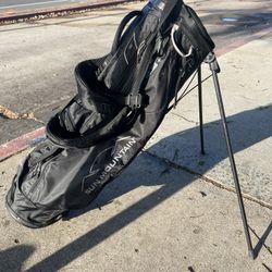 Like New Black Sun Mountain 2.5+Lightweight Stand Golf Bag Carbon Fiber Legs Backpack Straps