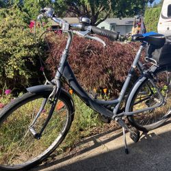 Breezer Cruiser In Great Condition 