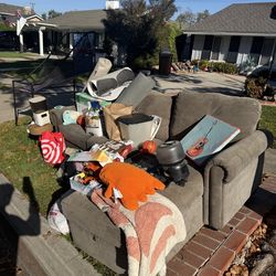 Curb Alert! Free all must go!