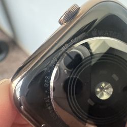 Apple Watch Series 4 44mm Gold LTE GPS