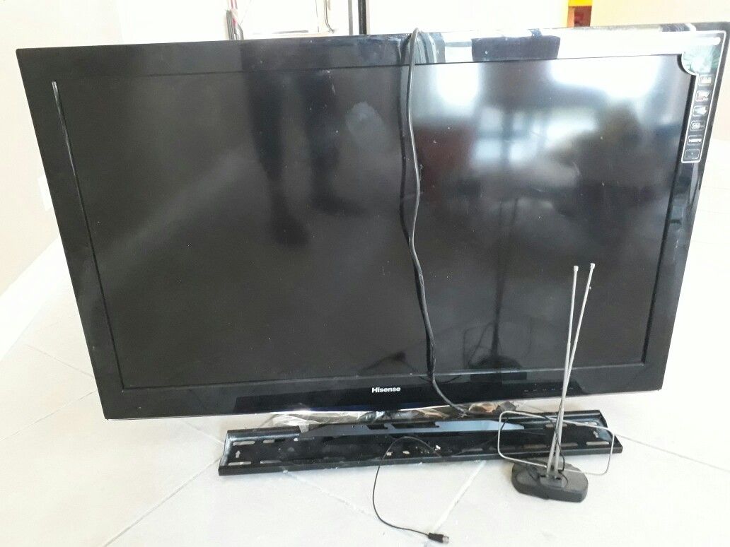 Hisense 46' LCD TV