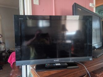 27' Sony Bravia w/remote