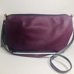  inzi handbag.  Like new condition no defects  Beautiful shade of purple