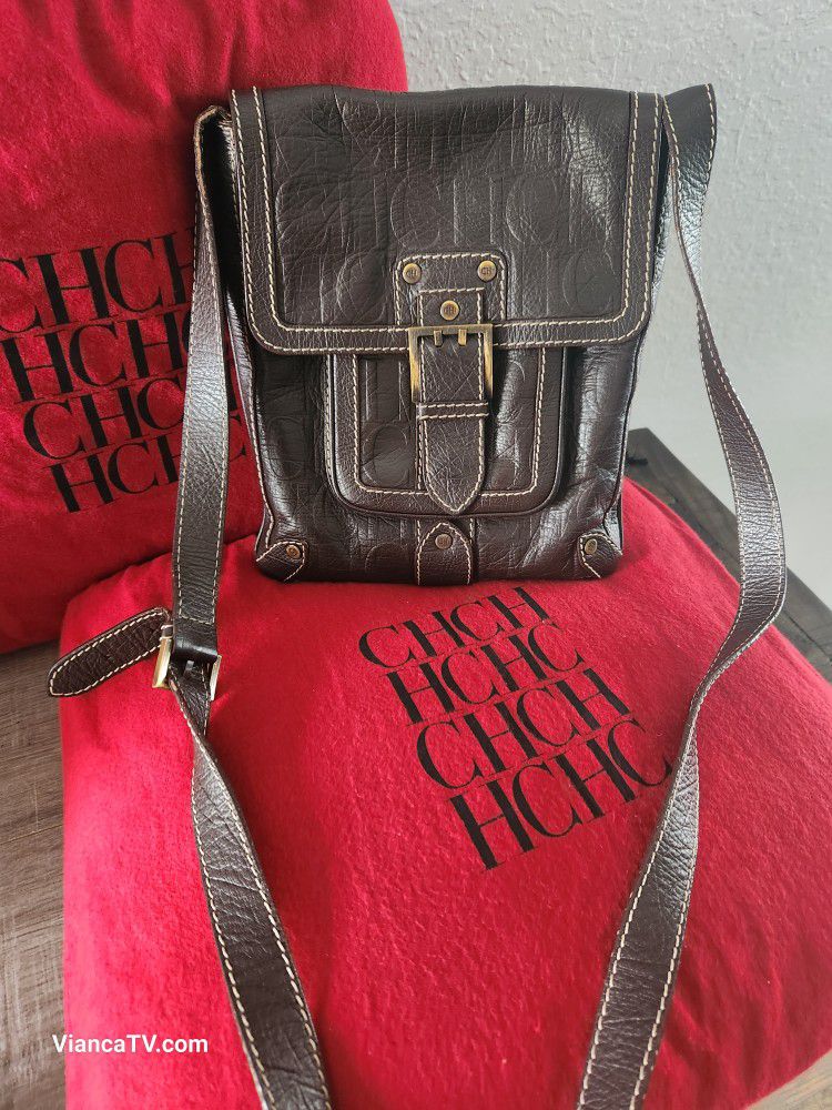 Sleek Messenger Bag. Carolina Herrera 