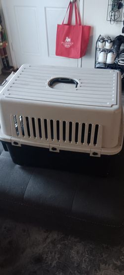 Pet carrier