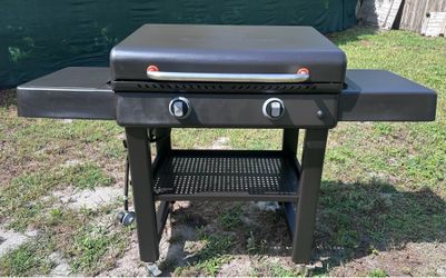 Blackstone 30” Culinary Flat Top Griddle with Hinged Hood-Folding side trays & Tank