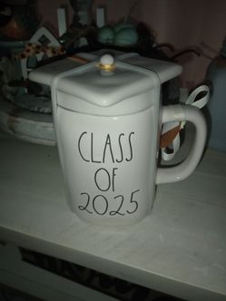 Rae Dunn '25  graduation cup with lid