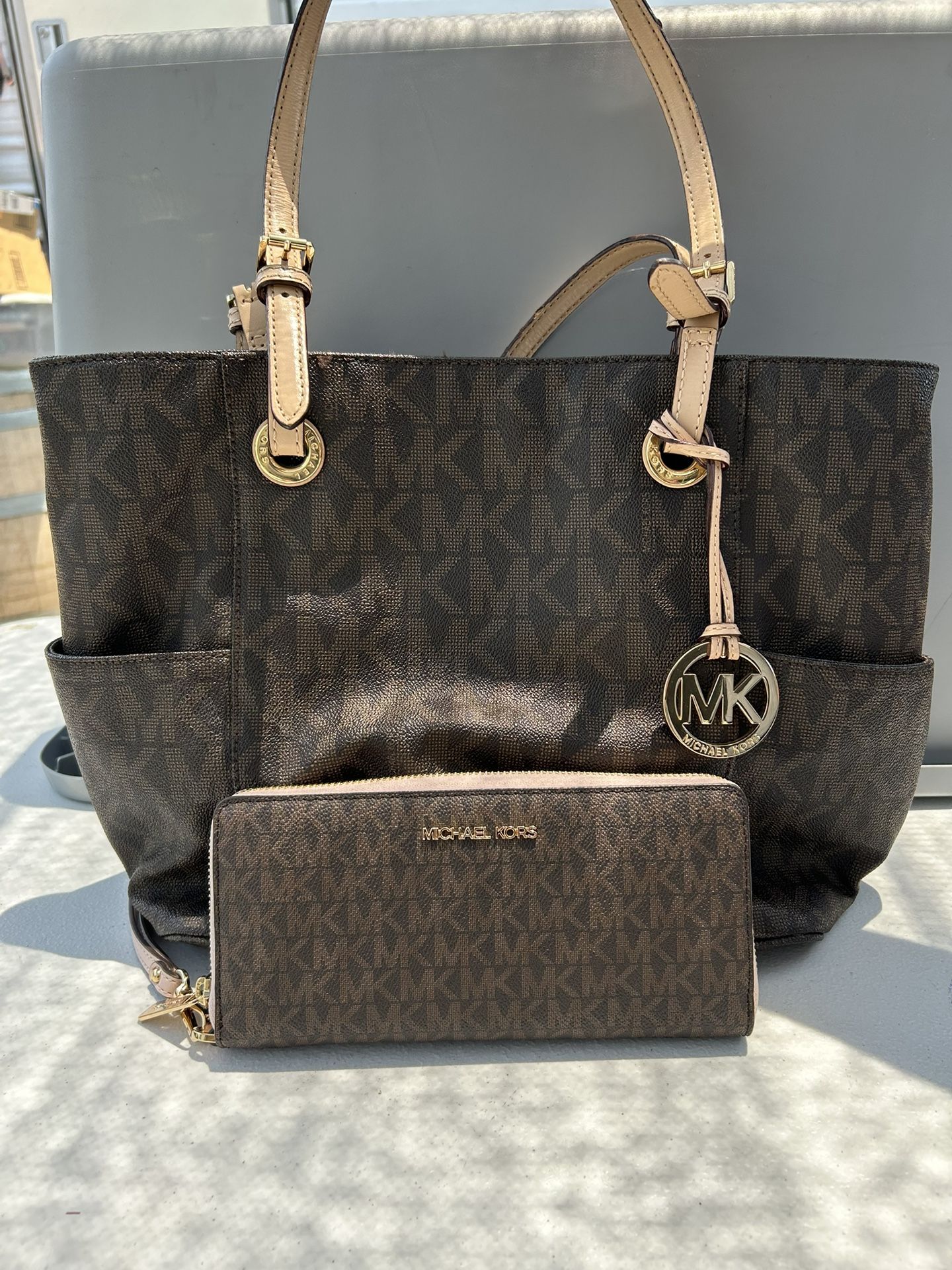 Bag Comes With Wallet