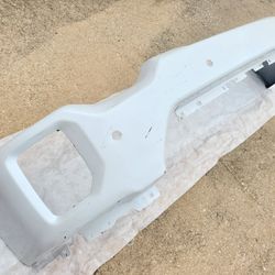 2020 2021 2022 GMC 2500 Front Bumper Paintable W/Sensor Holes 